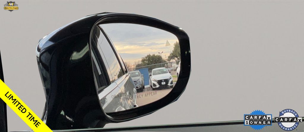 2024 Chrysler Pacifica PHEV Select - Photo 40