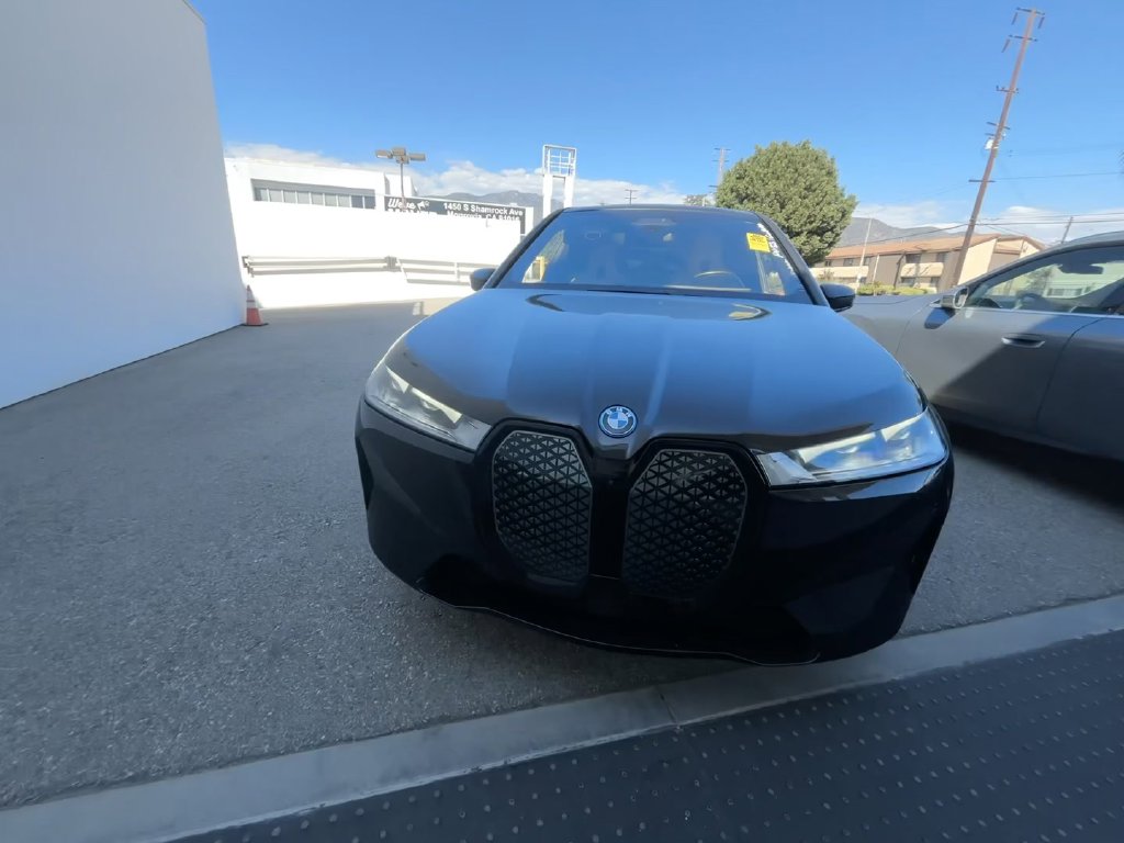 2024 BMW iX