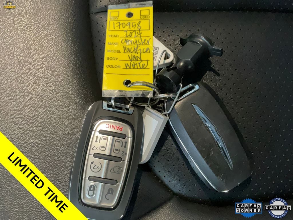 2024 Chrysler Pacifica PHEV Select - Photo 52