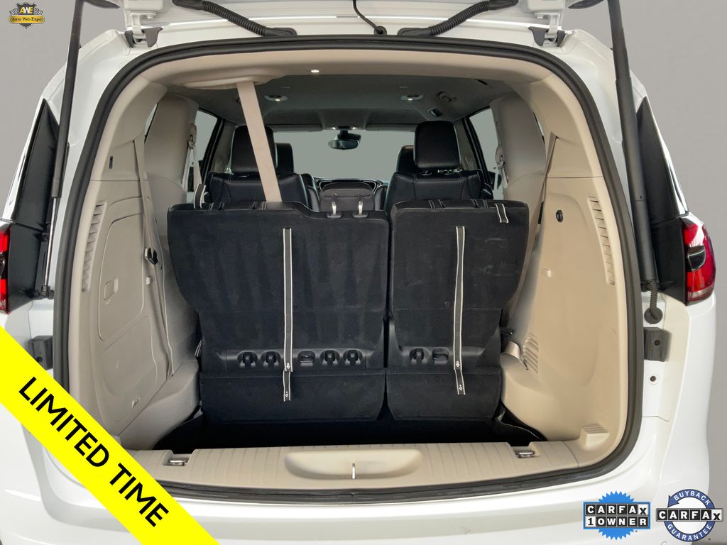 2024 Chrysler Pacifica PHEV Select - Photo 20
