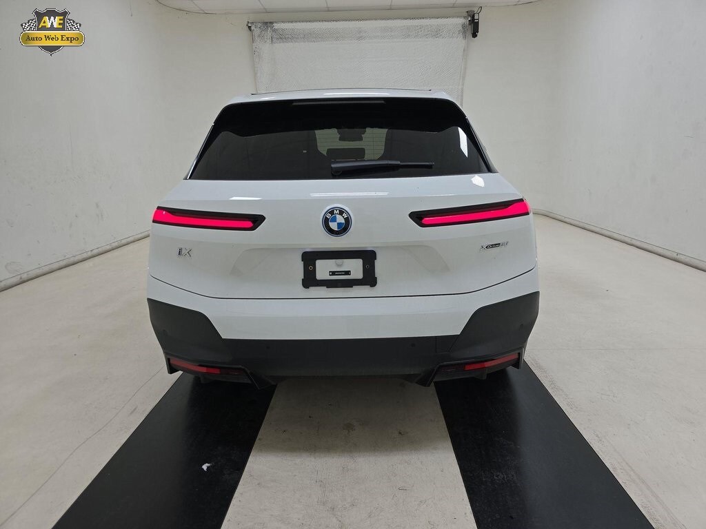 2025 Bmw iX photo 4