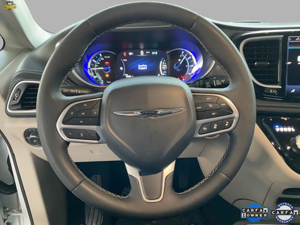 2024 Chrysler Pacifica PHEV Select - Photo 38