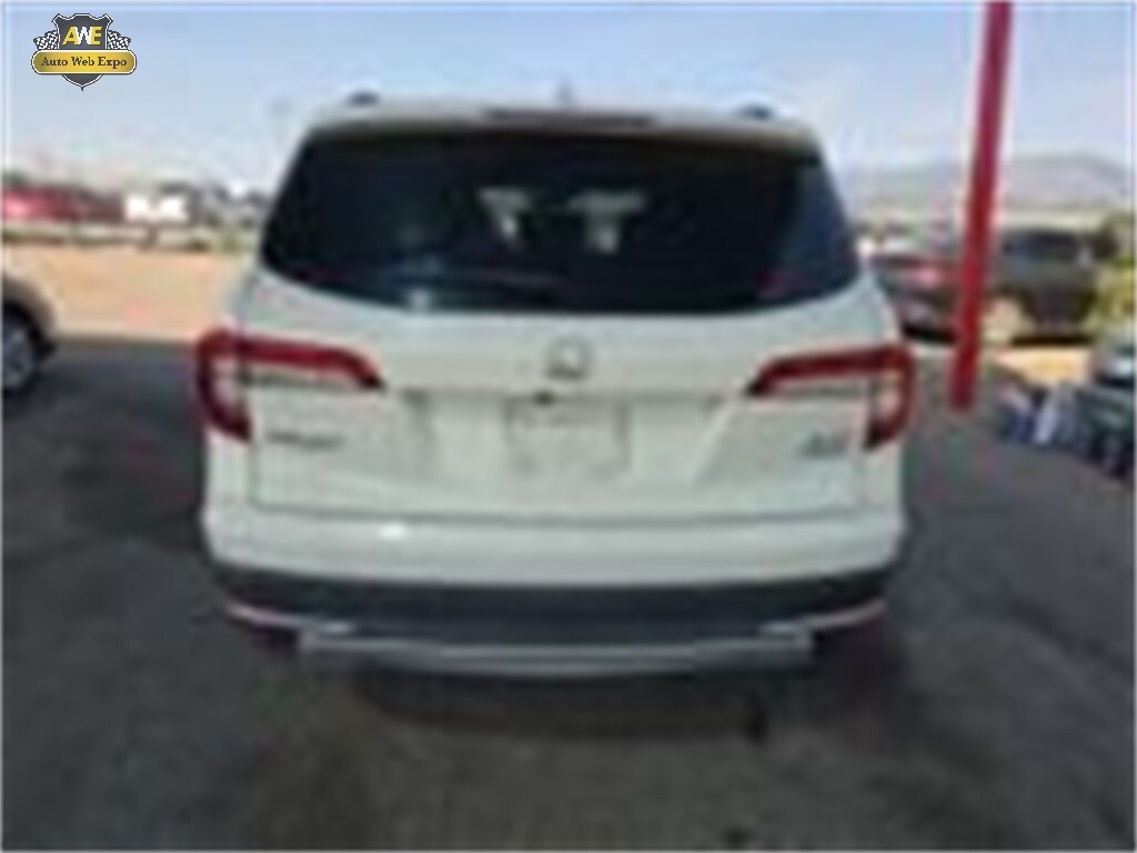 2019 Honda Pilot Elite photo 2