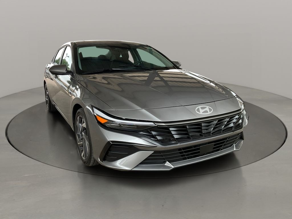 Used 2025 Hyundai Elantra SEL Convenience Sedan
