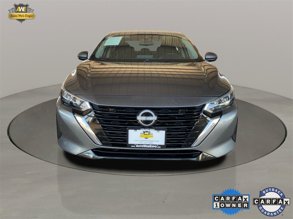 2024 Nissan Sentra SV photo 2