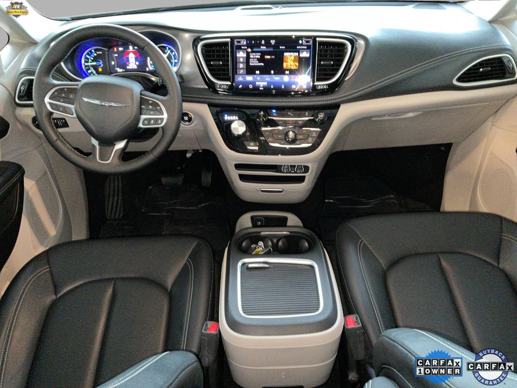 2024 Chrysler Pacifica PHEV Select - Photo 24