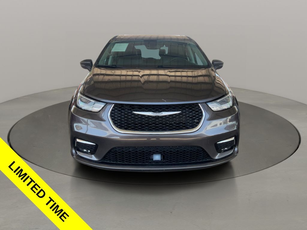 Used 2023 Chrysler Pacifica Touring L Van Passenger Van