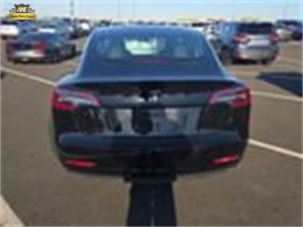 2018 Tesla Model 3 Mid Range photo 3