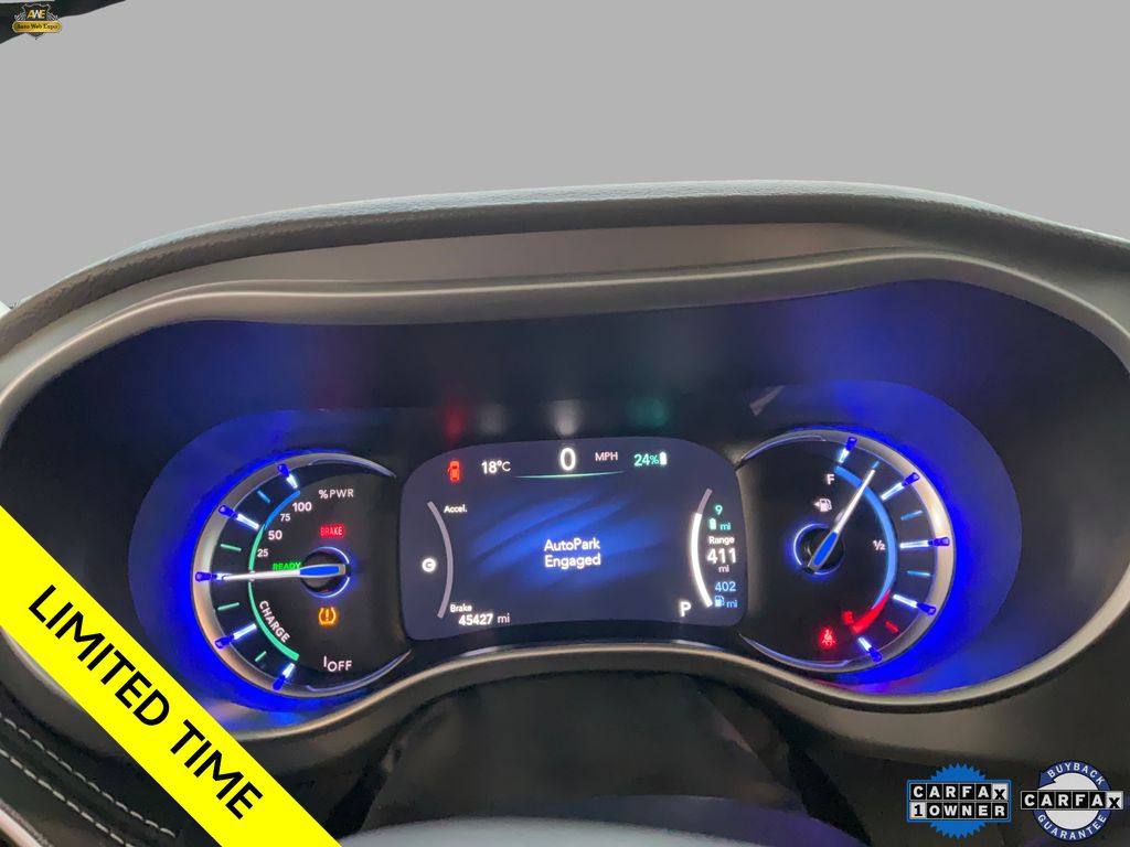 2024 Chrysler Pacifica PHEV Select - Photo 35
