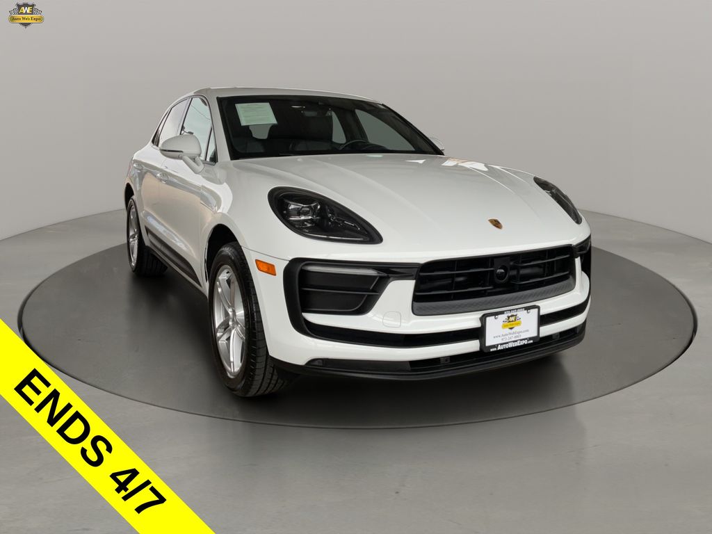 2024 Porsche Macan Base