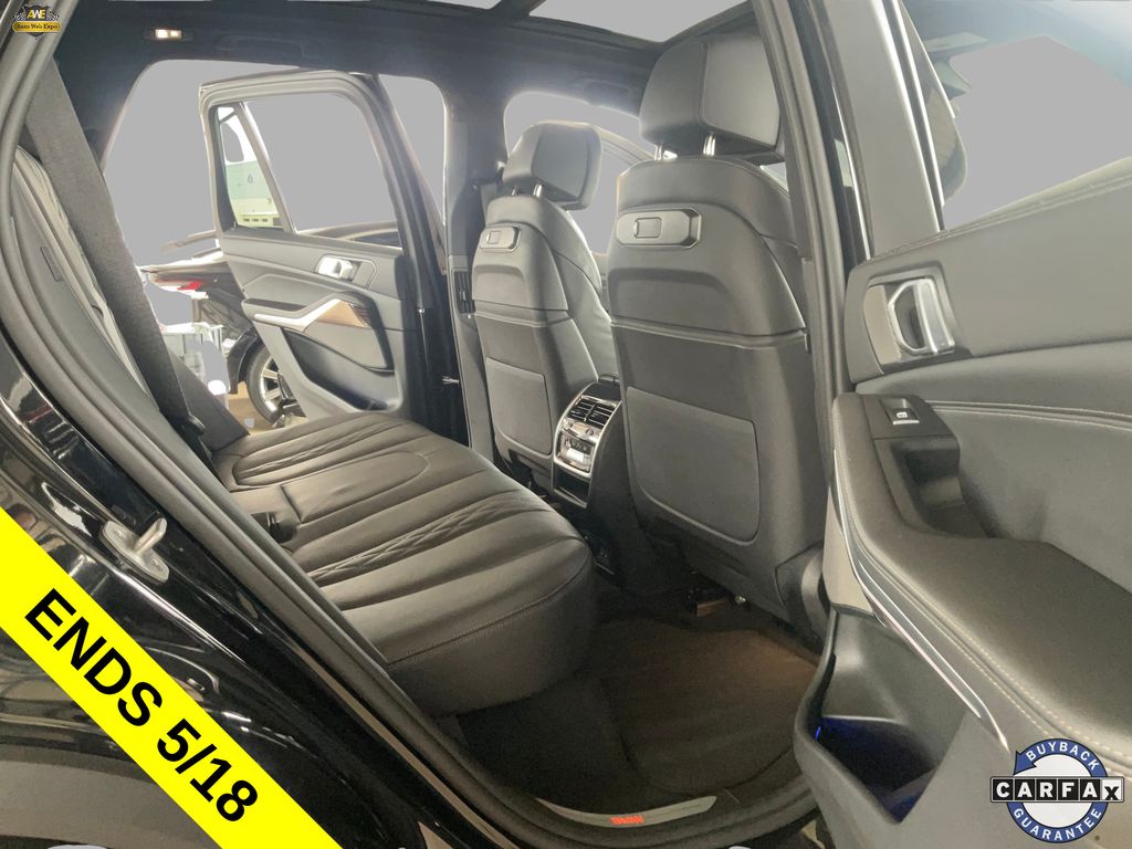 2025 BMW X5 50e - Photo 17