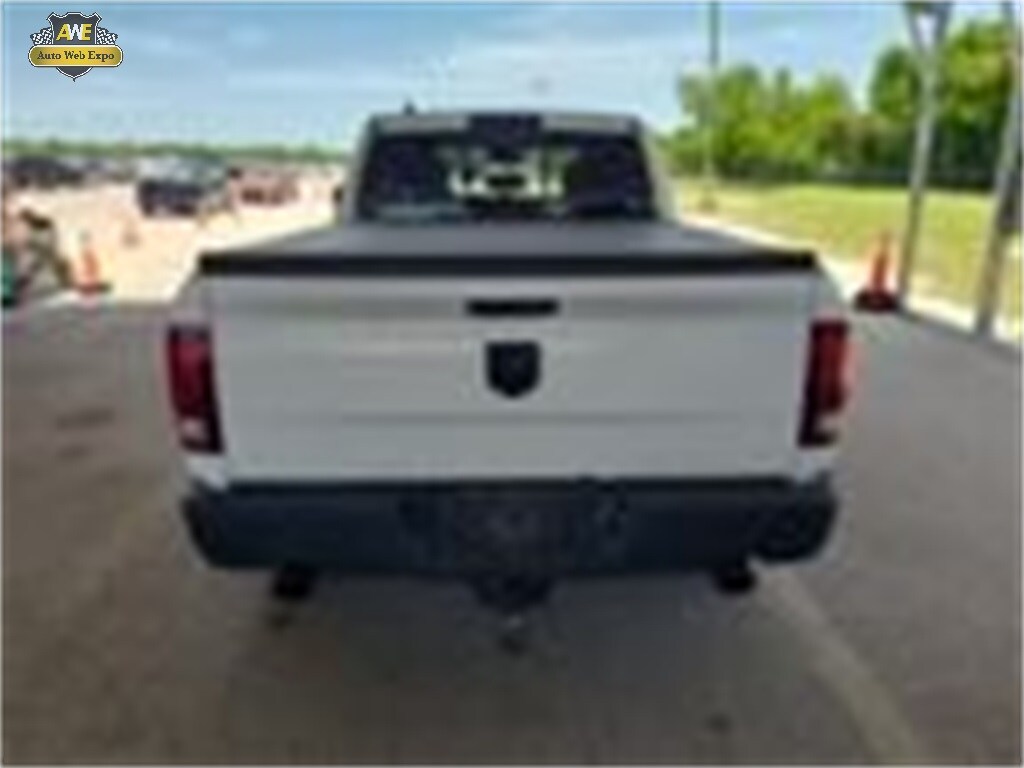 2019 Ram 1500 Classic Warlock photo 3