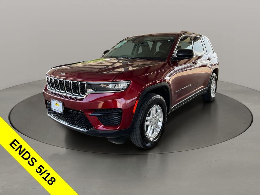 Used 2024 Jeep Grand Cherokee Laredo SUV