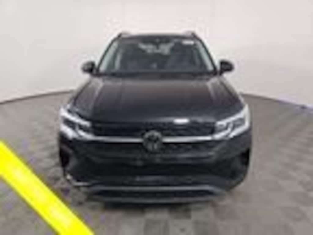 Used 2024 Volkswagen Taos 1.5T SE Black SUV