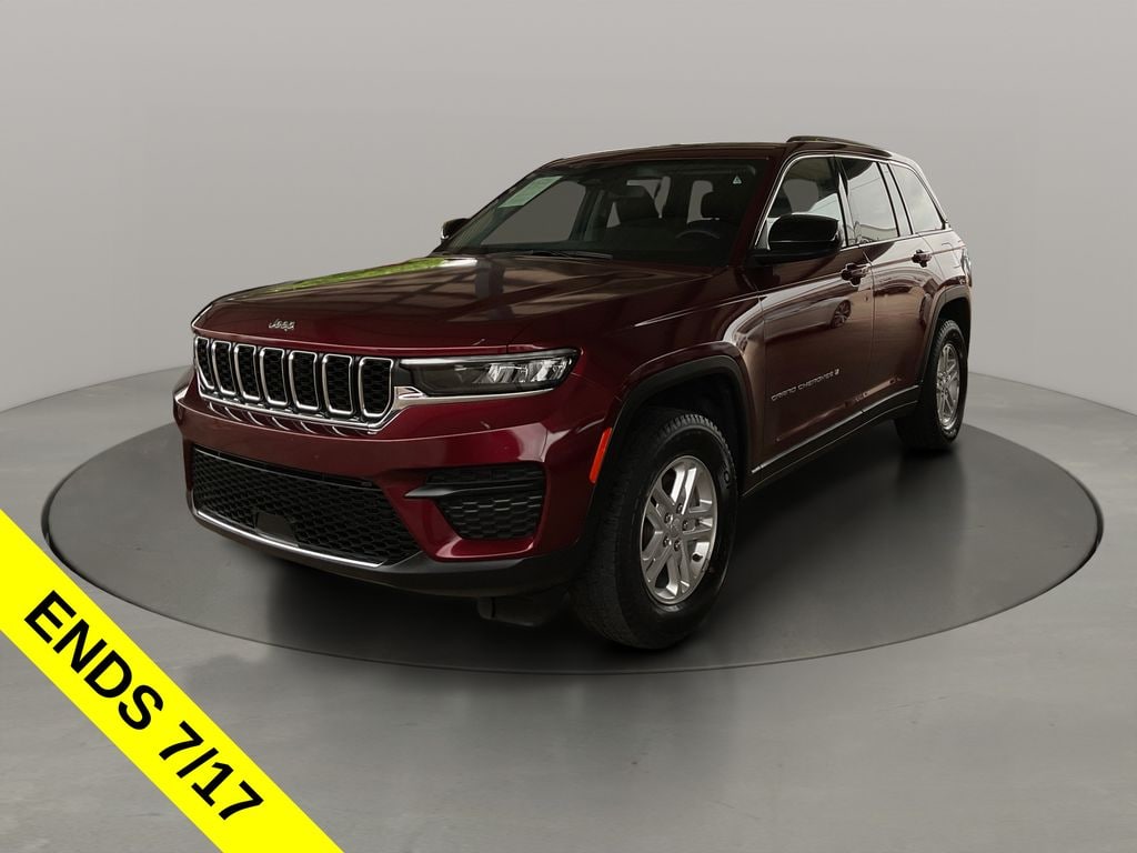 Used 2024 Jeep Grand Cherokee Laredo SUV