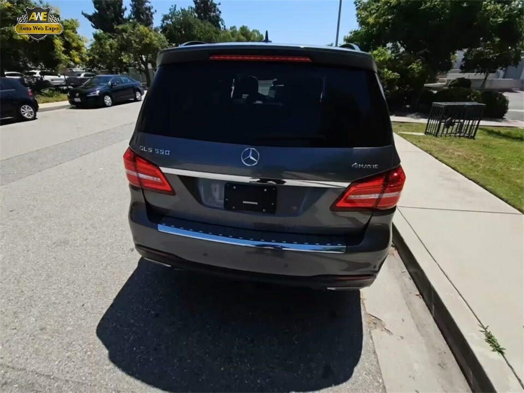 2018 Mercedes Benz GLS 550 4MATIC photo 4