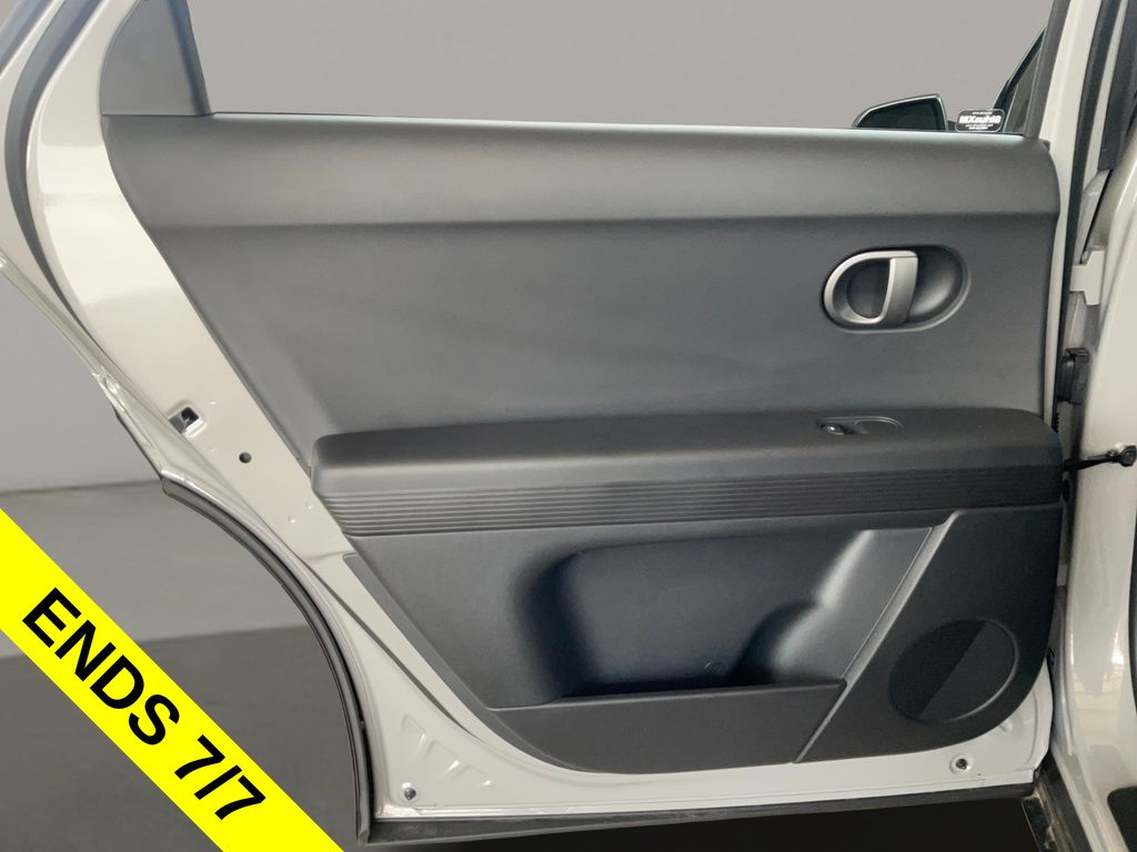 2026 Hyundai IONIQ 5 SE - Photo 12