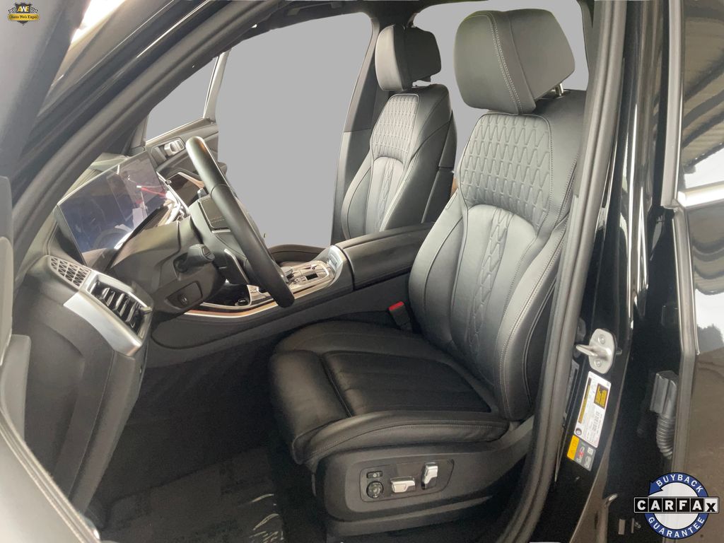 2025 BMW X5 50e - Photo 11