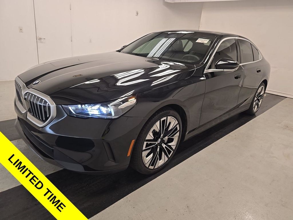 Used 2024 BMW 5 Series 530i /PREMIUM /DRIVING ASSIST PRO Sedan