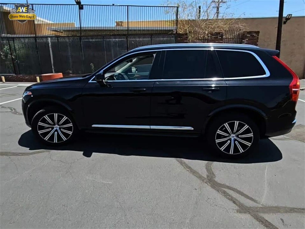 2023 Volvo XC90 B5 Plus photo 3