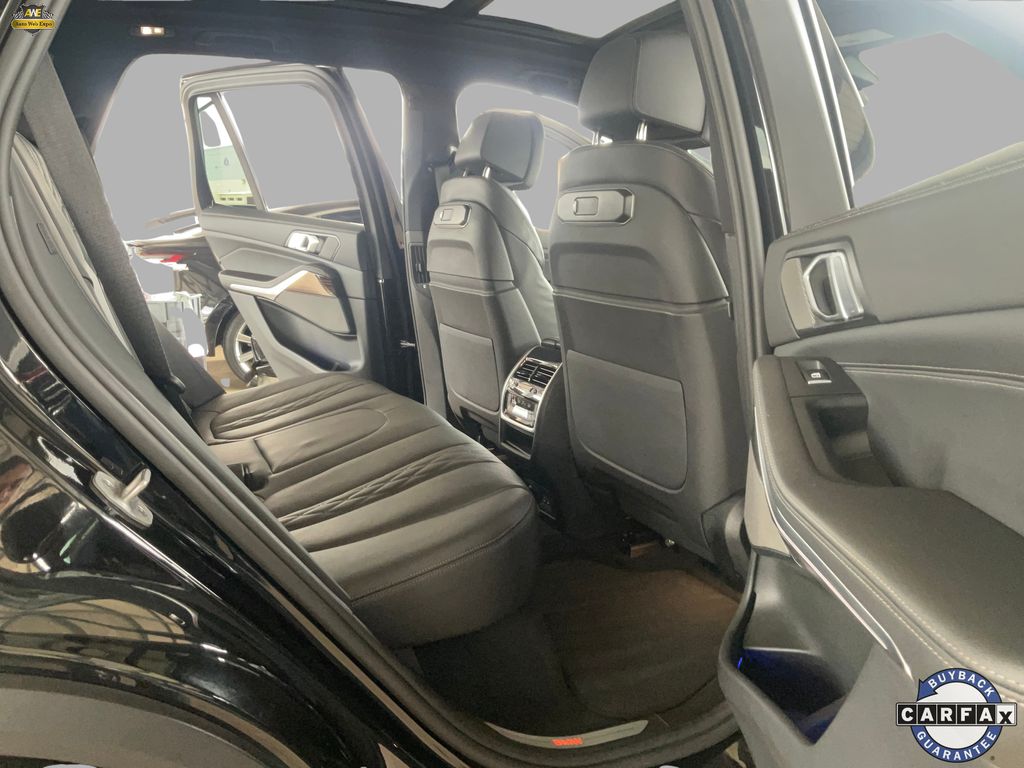 2025 BMW X5 50e - Photo 17