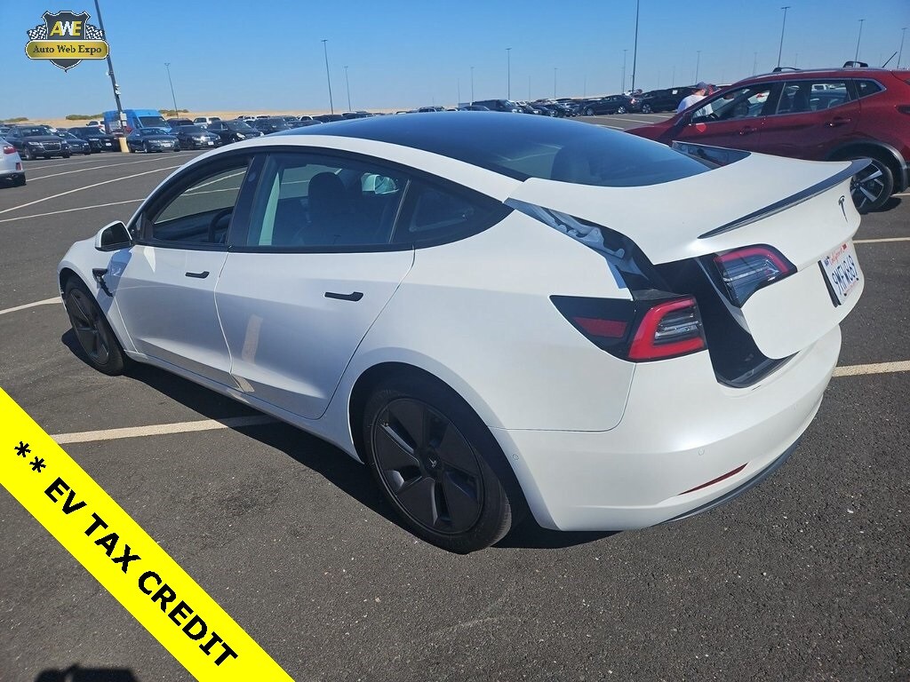 2021 Tesla Model 3 Standard Range Plus photo 3