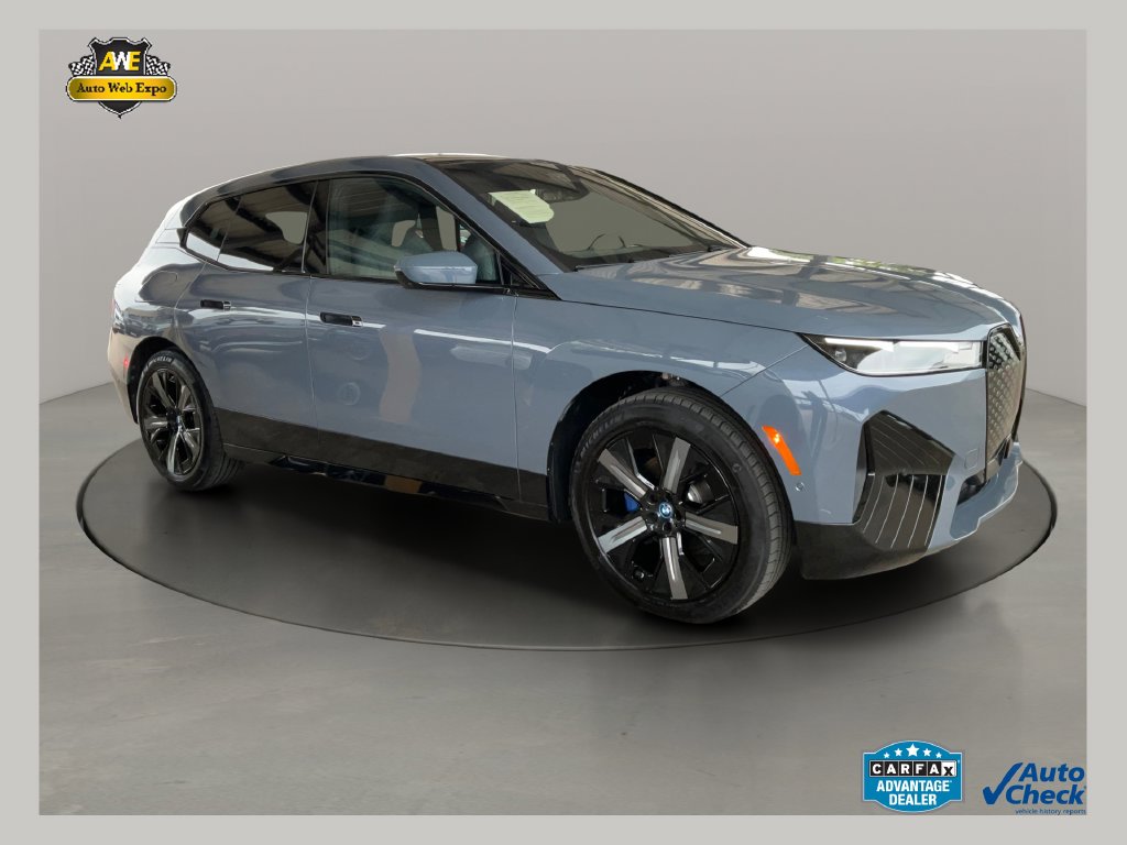  BMW iX