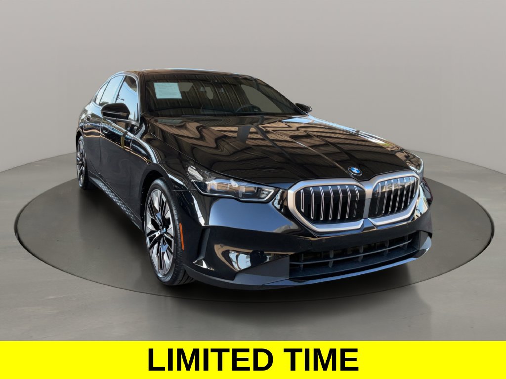 Used 2024 BMW 5 Series 530i /PREMIUM /DRIVING ASSIST PRO Sedan