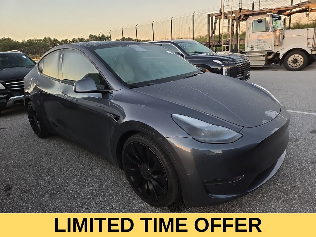  Tesla Model Y