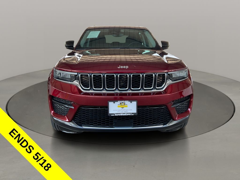 Used 2024 Jeep Grand Cherokee Laredo SUV