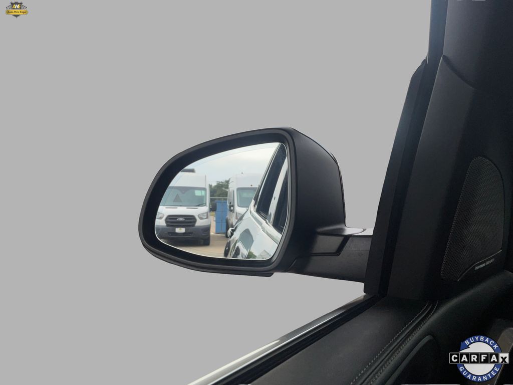 2025 BMW X5 50e - Photo 48