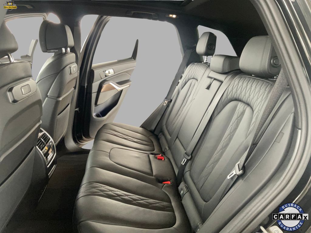 2025 BMW X5 50e - Photo 15