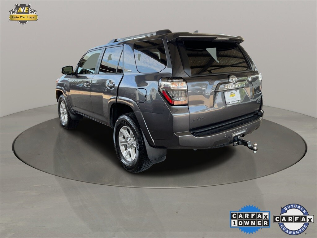2022 Toyota 4Runner SR5 photo 2