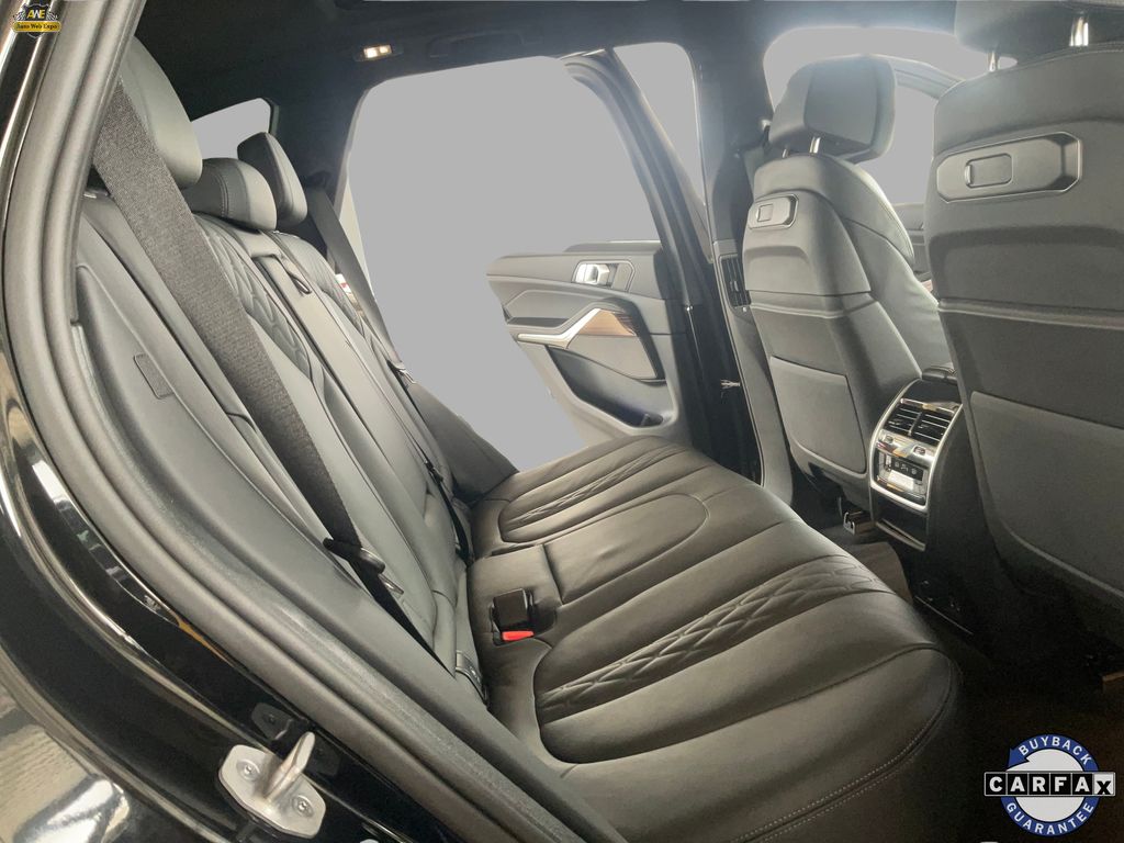 2025 BMW X5 50e - Photo 18