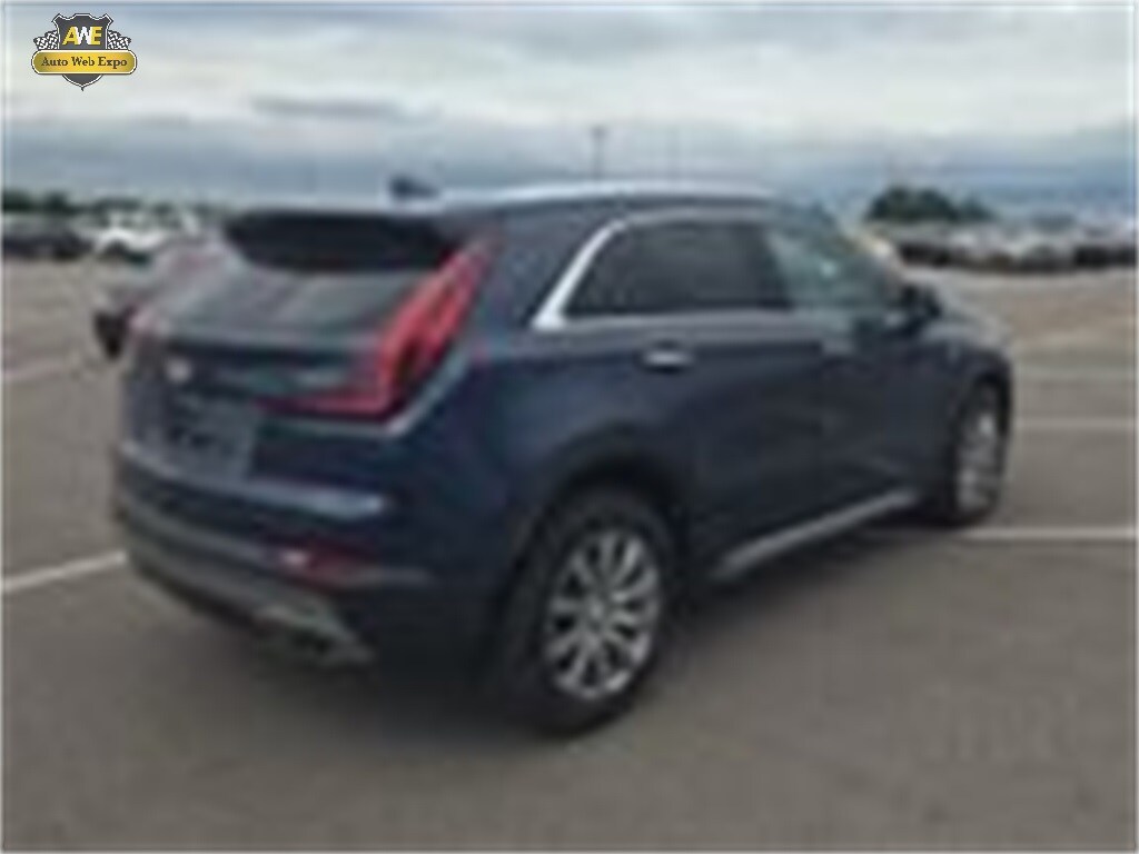 2021 Cadillac XT4 Premium Luxury photo 4