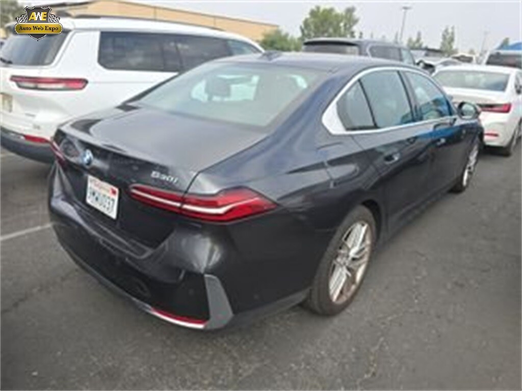 2024 Bmw 530i 5-Series photo 4