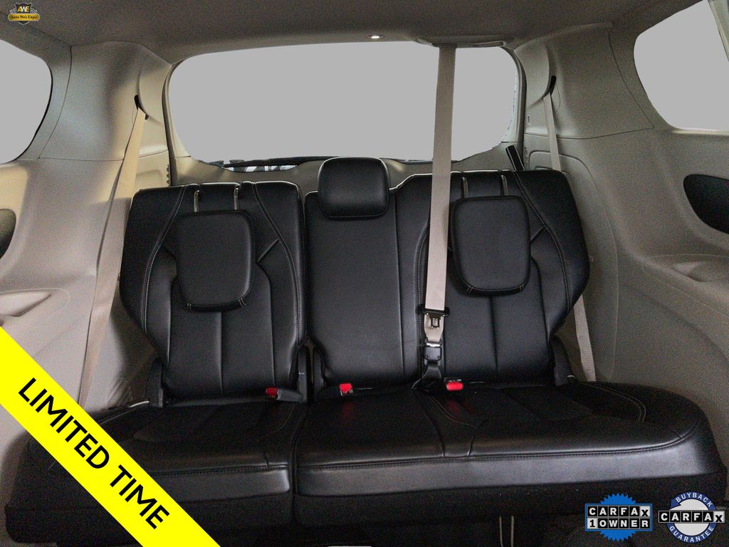 2024 Chrysler Pacifica PHEV Select - Photo 13