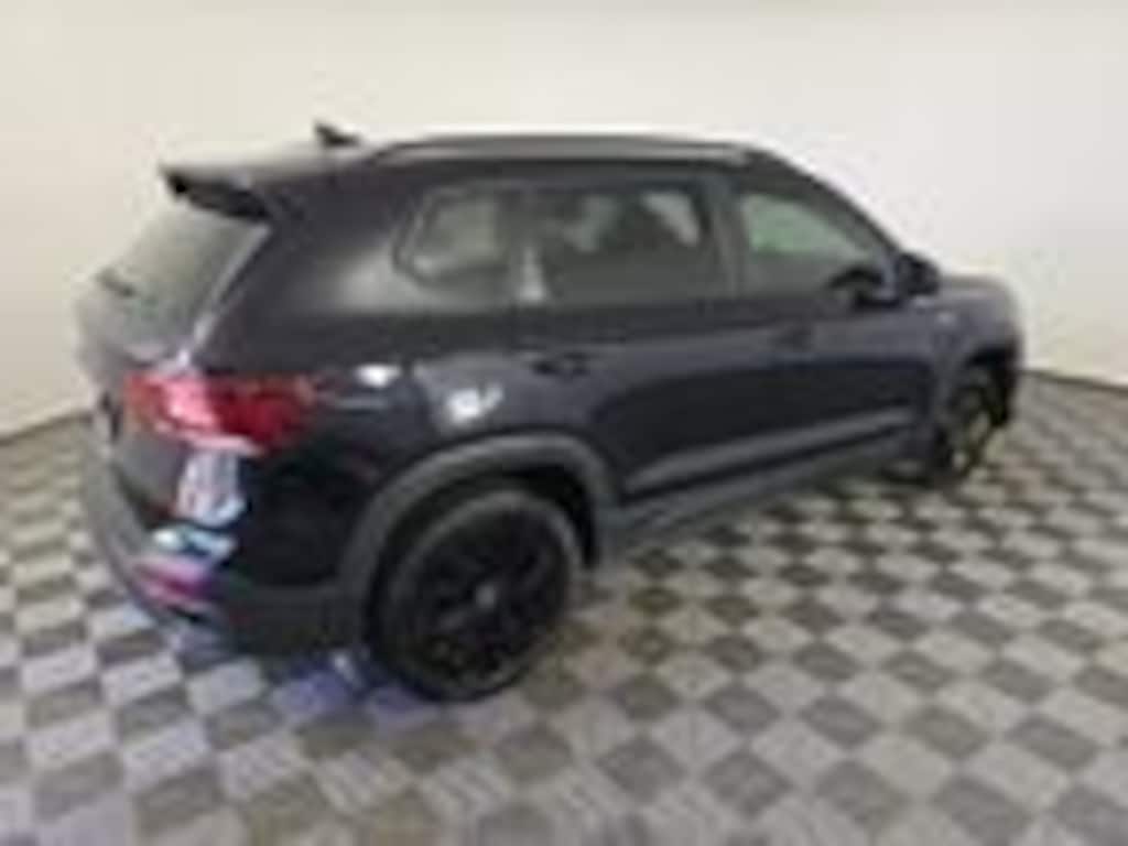 Used 2024 Volkswagen Taos 1.5T SE Black SUV