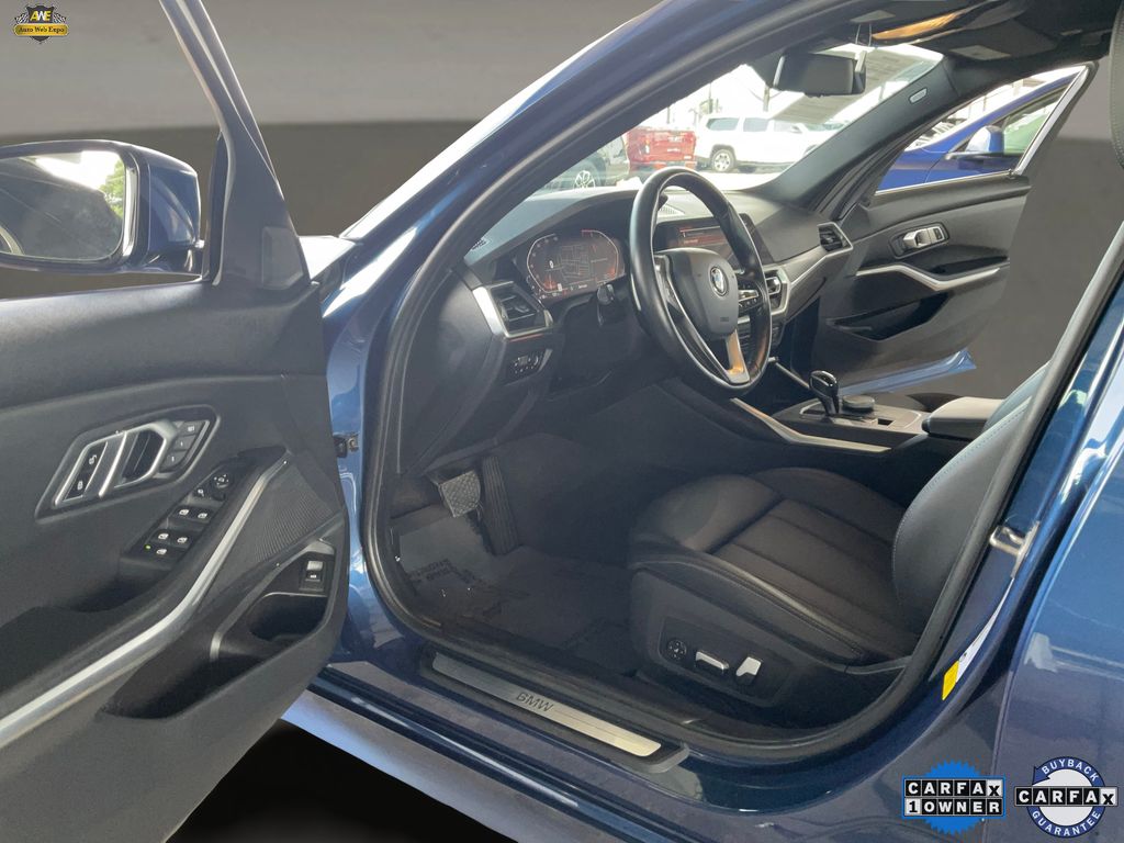 2022 BMW 3 Series 330i - Photo 9