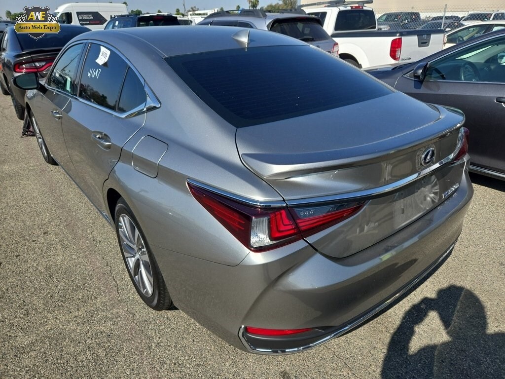 Used 2021 Lexus ES 300h Sedan