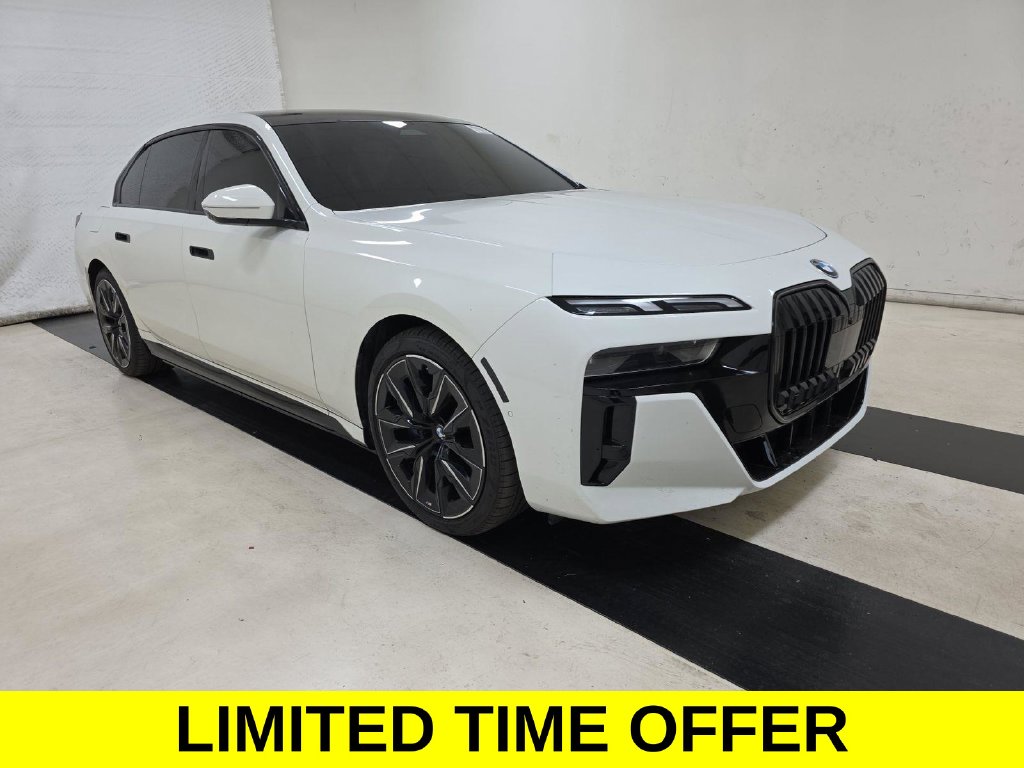  BMW i7