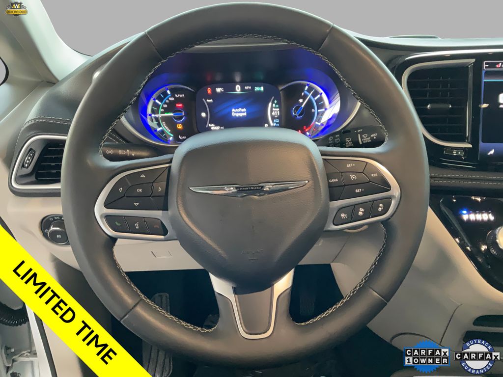 2024 Chrysler Pacifica PHEV Select - Photo 38
