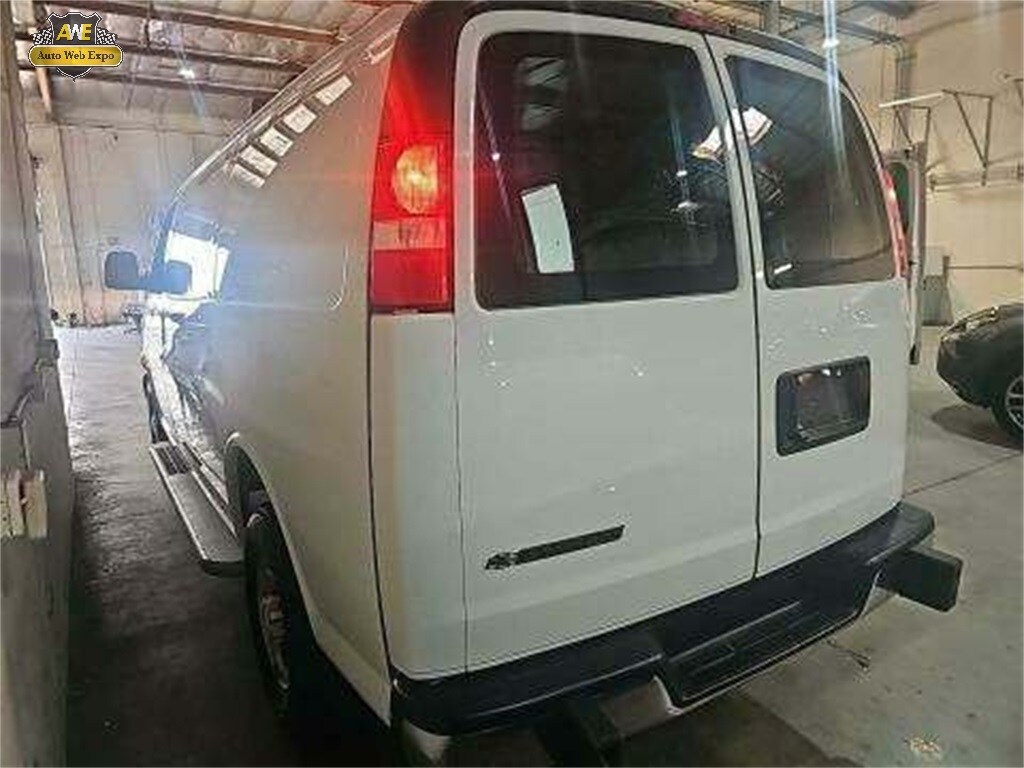 2023 Chevrolet Express 2500 Cargo photo 2