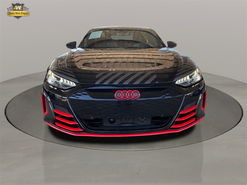 2023 Audi RS e-tron GT Base photo 2