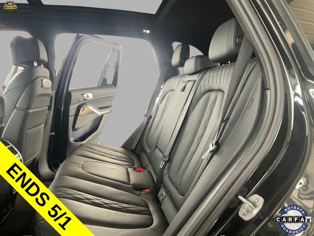 2025 BMW X5 50e - Photo 13