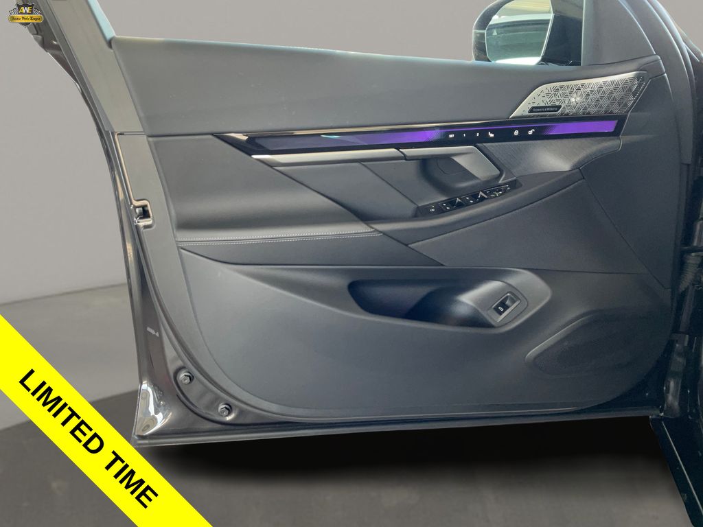 2026 BMW i5 40 - Photo 8