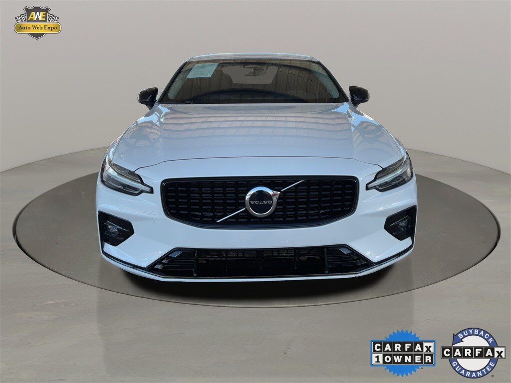 2024 Volvo S60 B5 Core photo 2