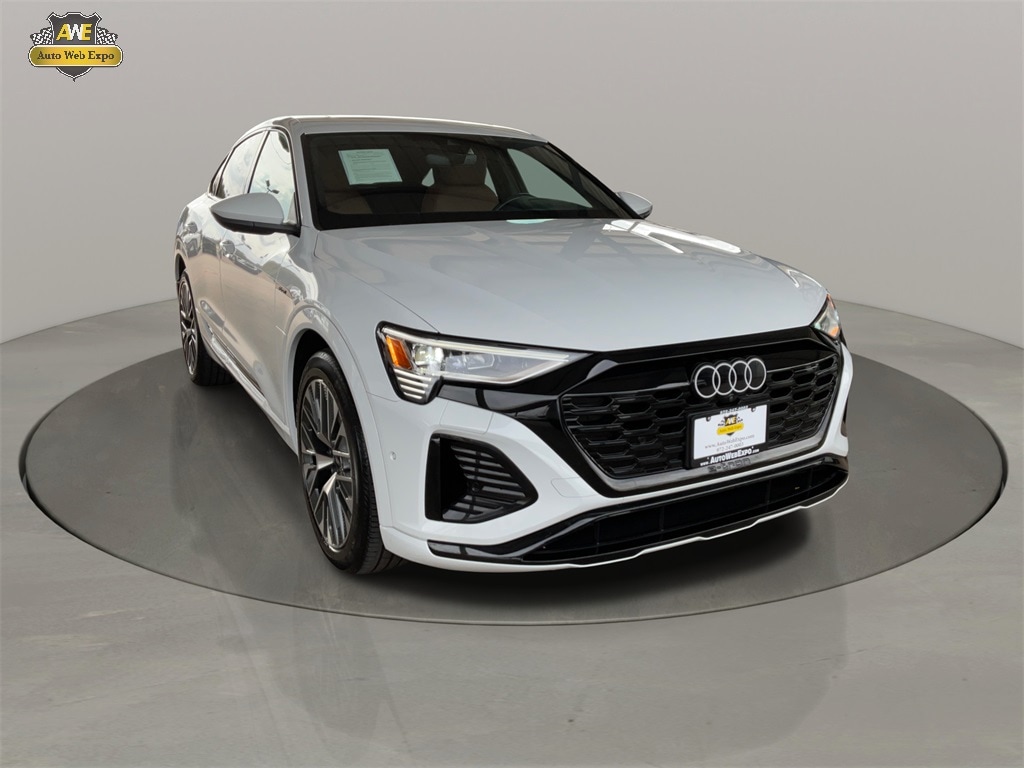 2024 Audi Q8 Sportback e-tron Premium Plus
