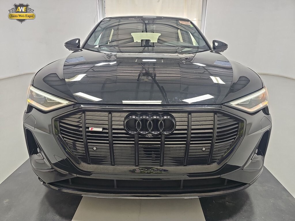 2022 Audi e-tron Sportback S line Premium Plus photo 2