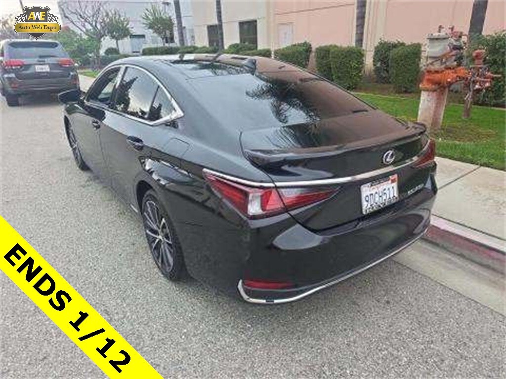 Used 2022 Lexus ES 300h Sedan